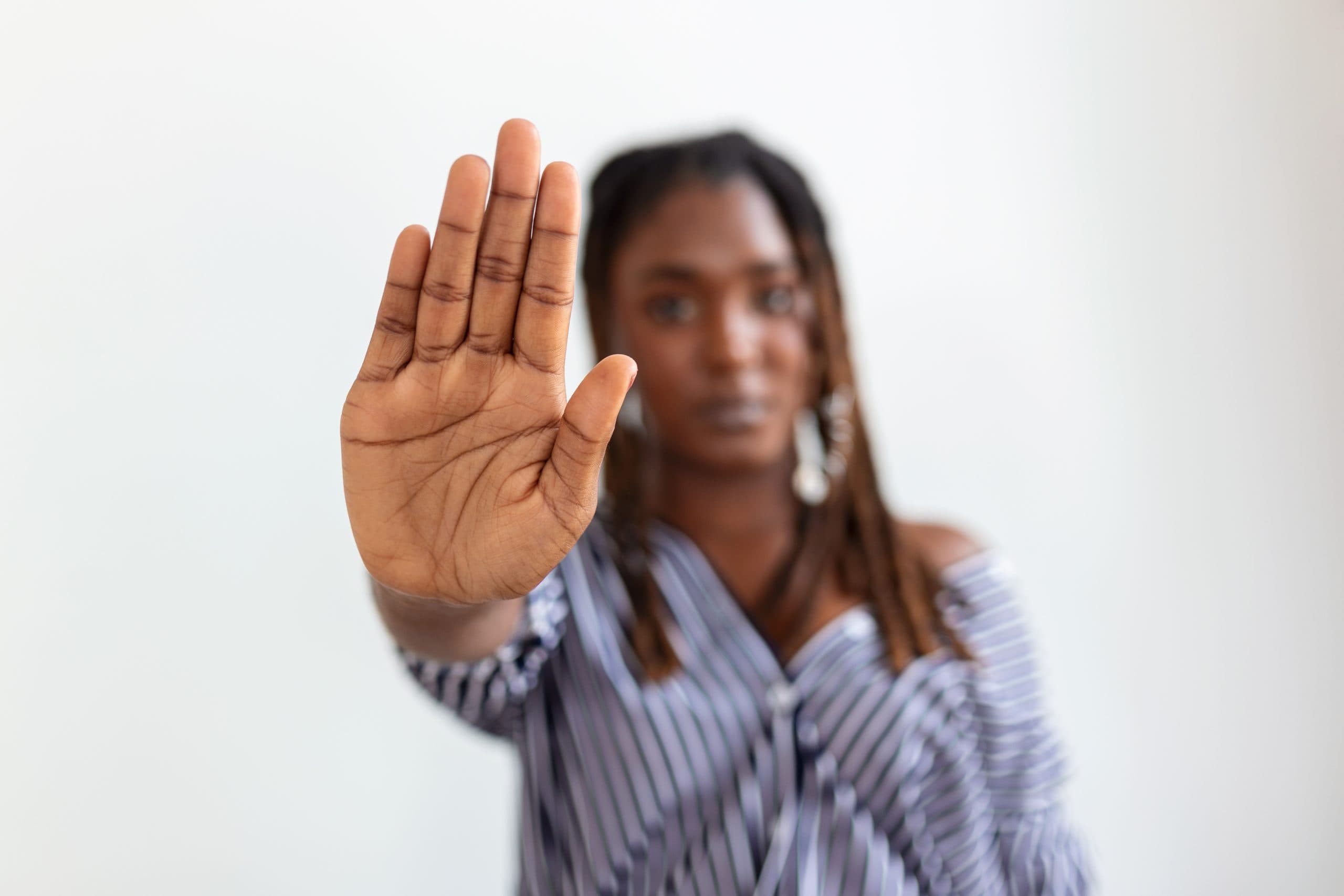 boundaries in a healthy relationship for people-pleasers and mental health