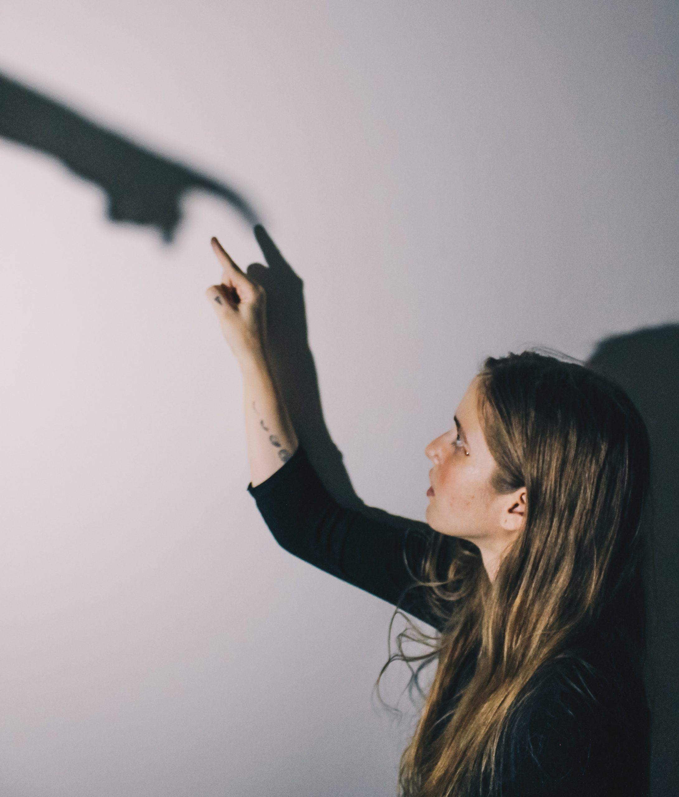 Photo by Beatriz Biuzzo: https://www.pexels.com/photo/woman-in-black-long-sleeve-shirt-3167732/